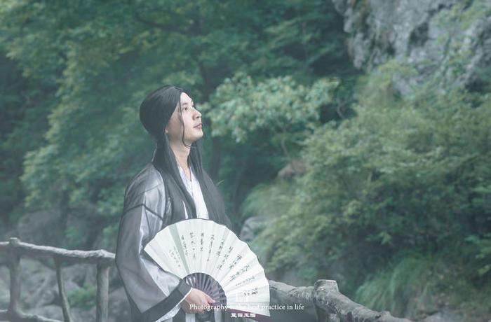 臭屁虫吃吃吃